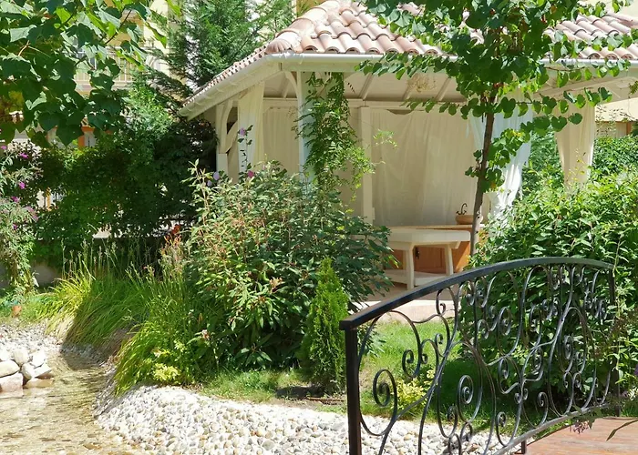 Anna On The Sunny Slantschew brjag