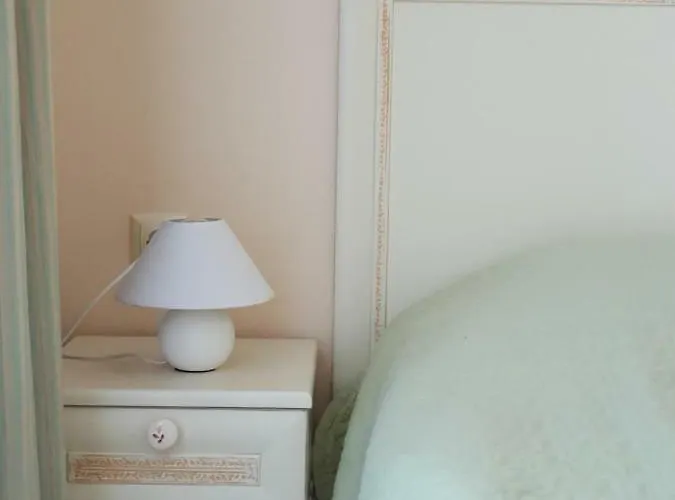 Anna On The Sunny Apartment